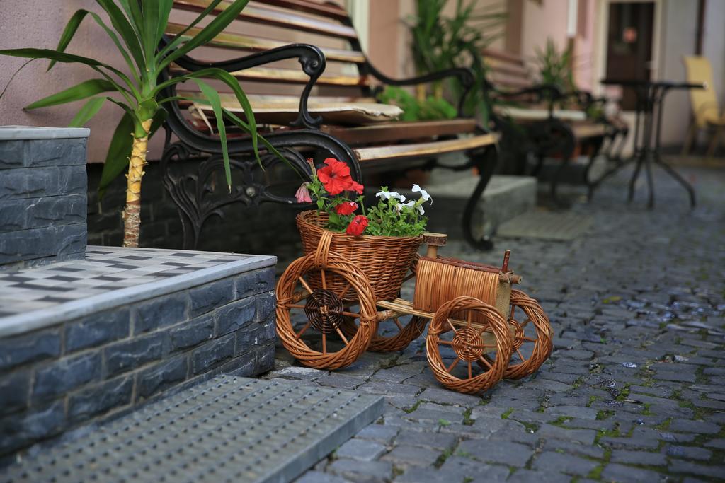 Vila Sia Boekarest Buitenkant foto